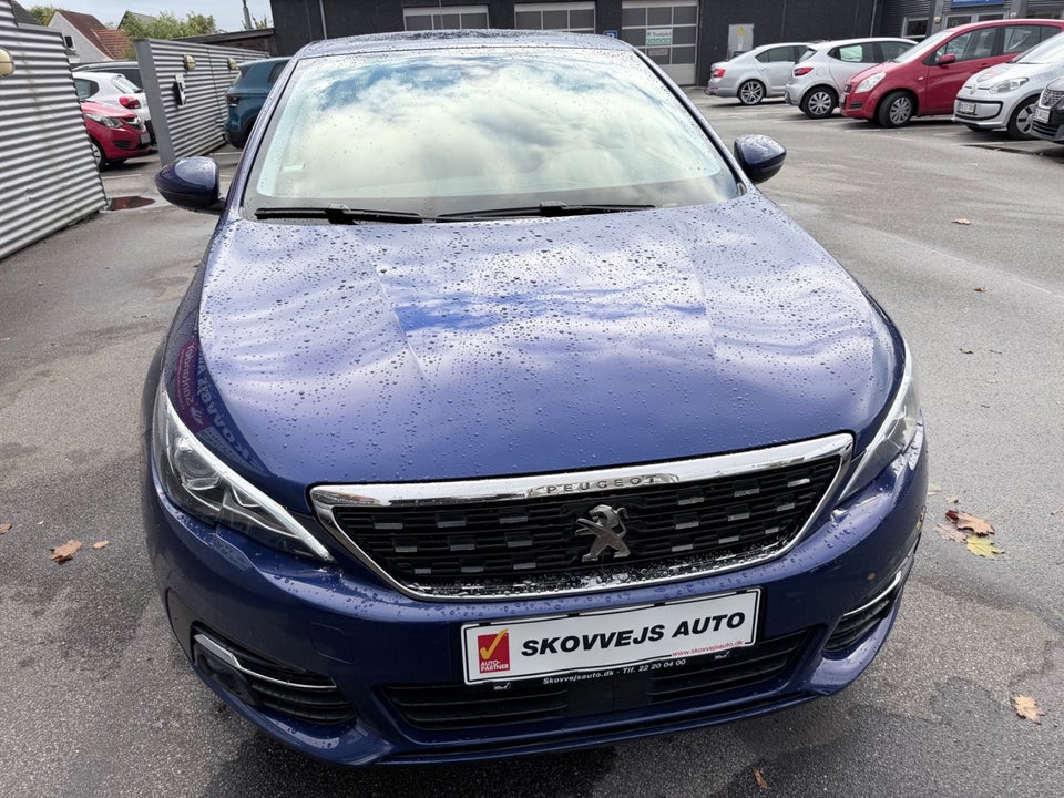 Peugeot 308 1,5 BlueHDi 130 Prestige 5d
