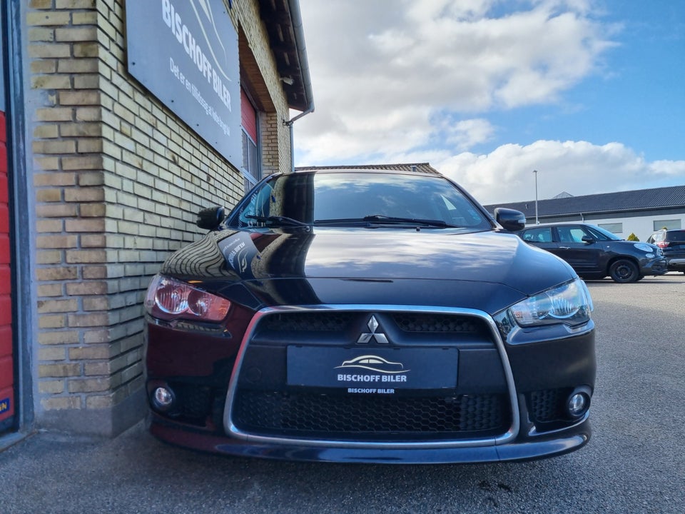 Mitsubishi Lancer 1,6 Invite SportBack 5d