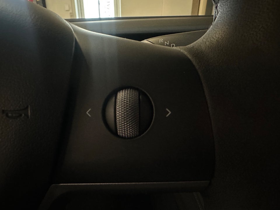 Tesla Model 3 Standard Range+ RWD 4d