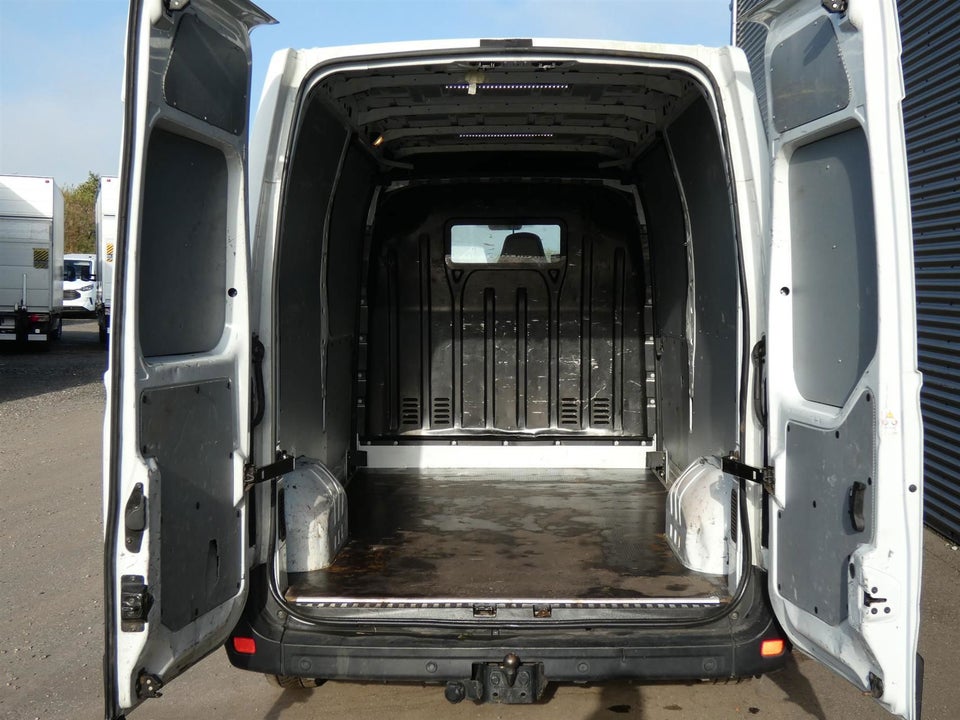 Nissan NV400 2,3 dCi 145 L2H2 Working Star