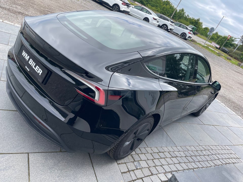 Tesla Model 3 RWD 4d