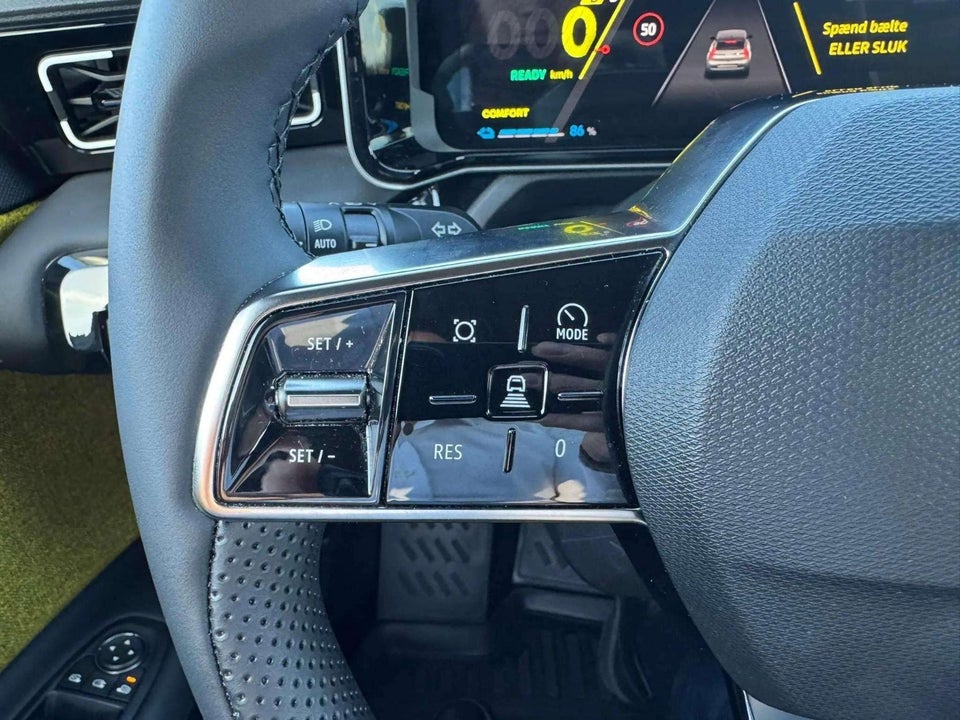 Renault 5 E-Tech 52 Iconic 5d