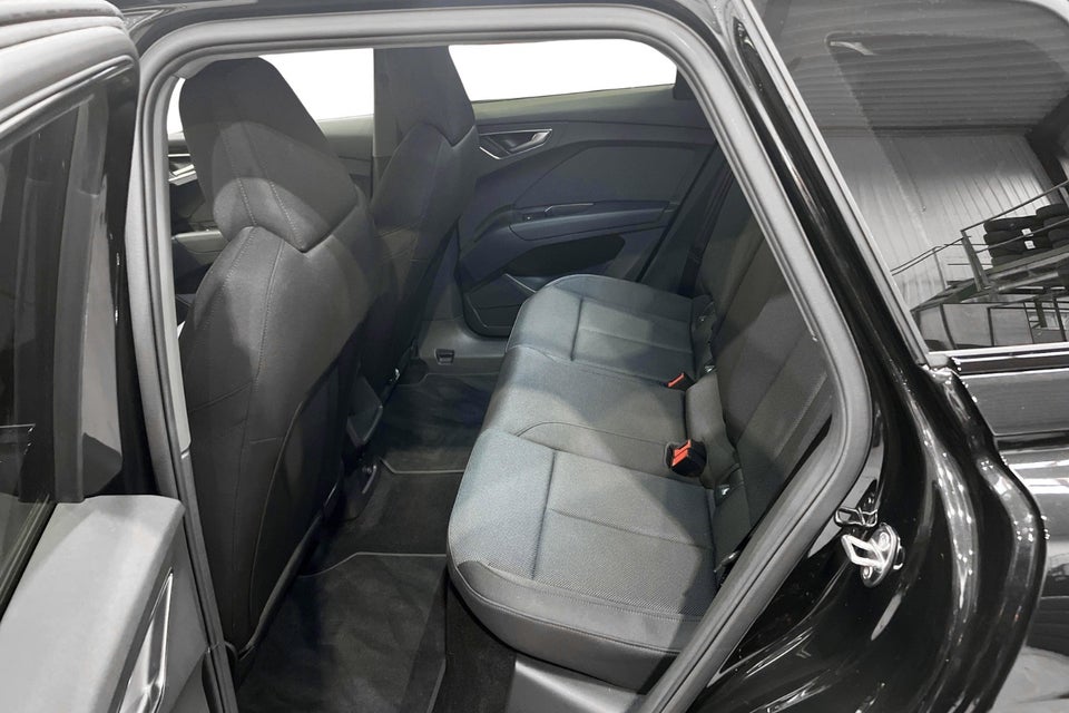 Audi Q4 e-tron 40 Progress 5d