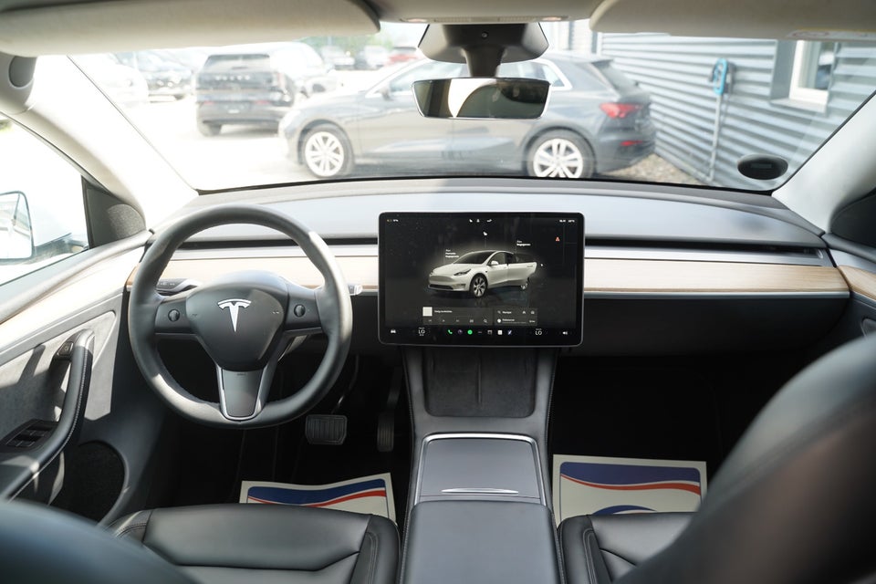 Tesla Model Y RWD 5d