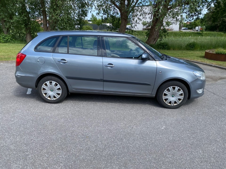 Skoda Fabia 1,6 TDi 90 Elegance Combi 5d