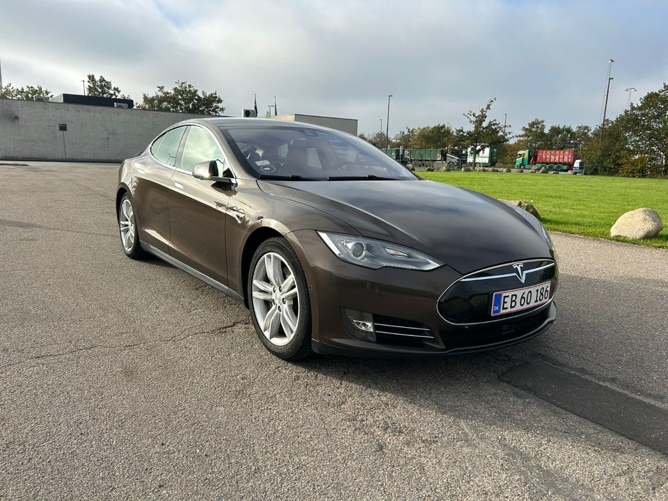 Tesla Model S 85 5d