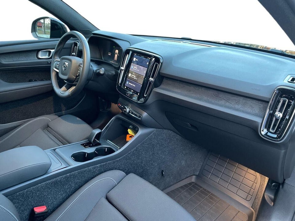 Volvo EX40 Twin Performance Plus 5d