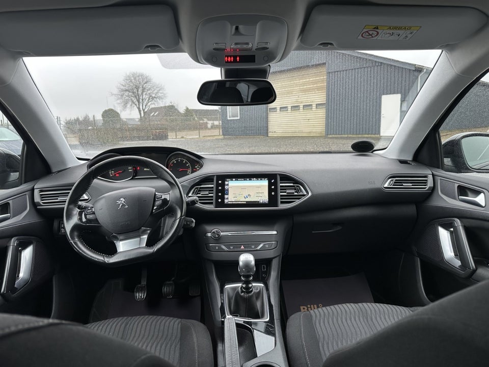 Peugeot 308 1,2 e-THP 130 Allure SW 5d