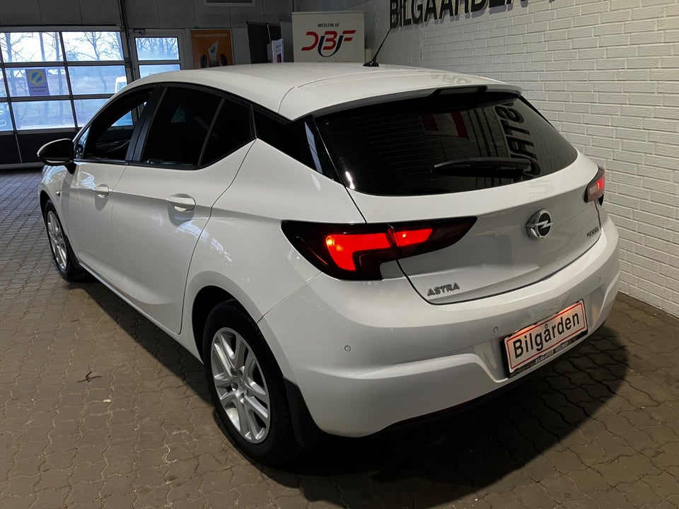 Opel Astra 1,0 T 105 Enjoy 5d