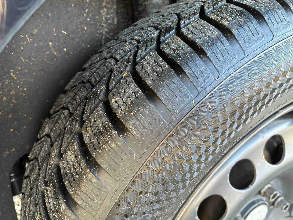 VW Touran 1,6 TDi 115 IQ.Drive DSG 7prs 5d