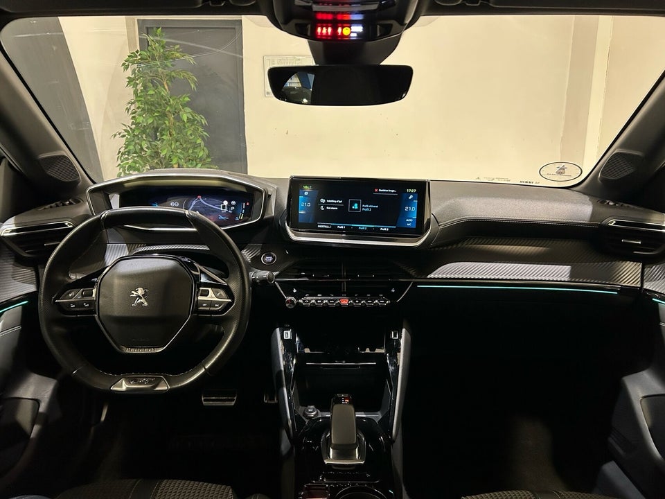 Peugeot e-208 50 GT 5d