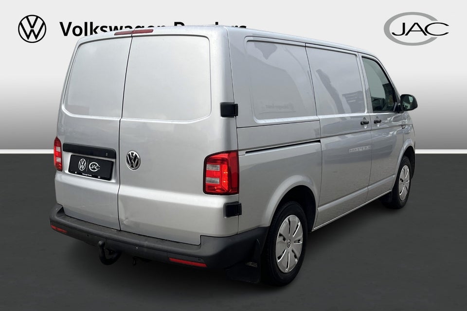 VW Transporter 2,0 TDi 140 Kassevogn kort