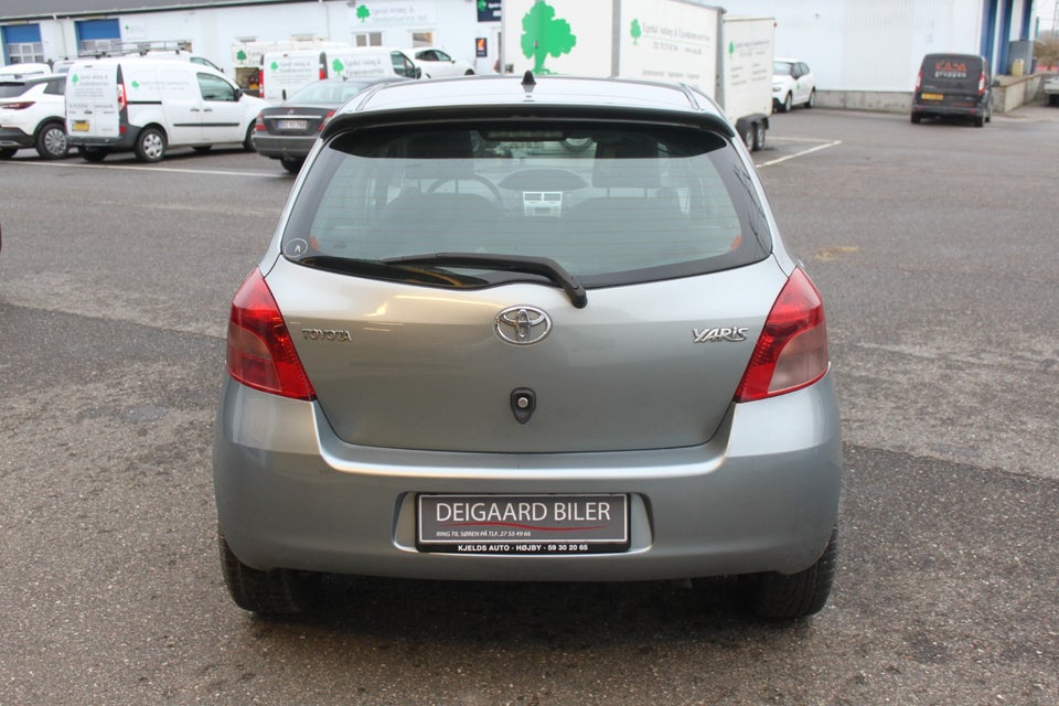 Toyota Yaris 1,3 Luna Sport 5d