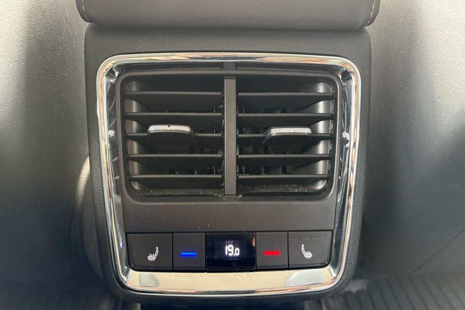 Skoda Enyaq 80 iV Suite 5d