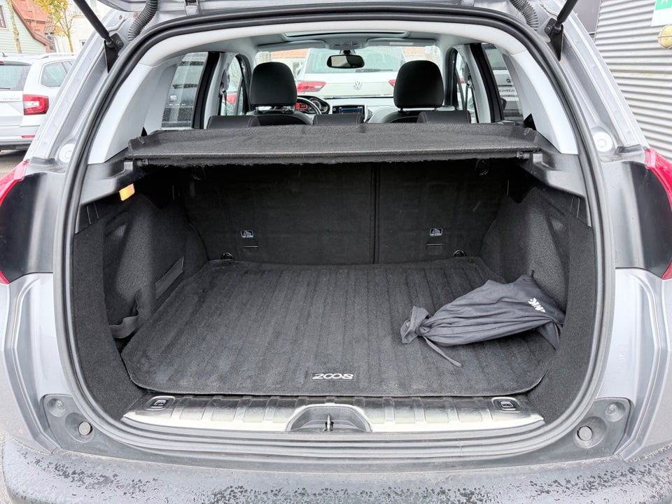 Peugeot 2008 1,5 BlueHDi 100 Prestige Sky 5d