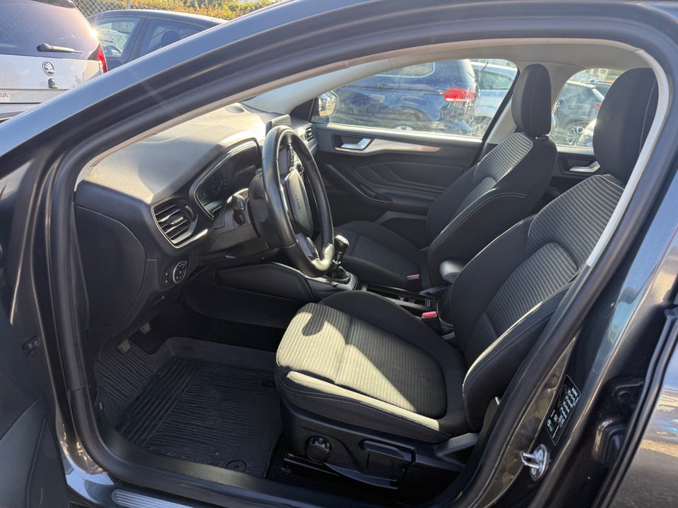 Ford Focus 1,0 EcoBoost Titanium Business stc. 5d