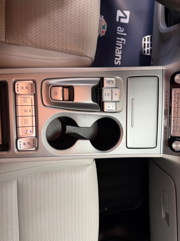 Hyundai Kona 64 EV Premium 5d