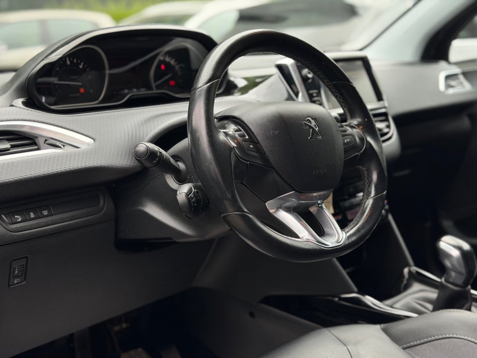 Peugeot 2008 1,6 BlueHDi 100 Allure 5d