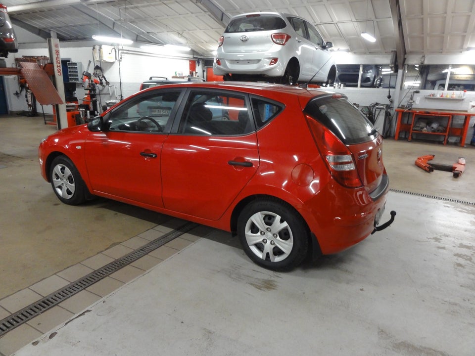 Hyundai i30 1,4 CVVT 109 Comfort 5d