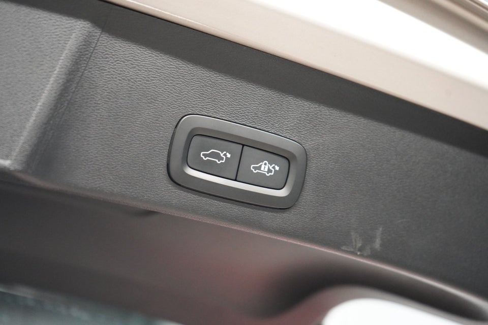 Volvo XC40 P6 ReCharge Ultimate 5d