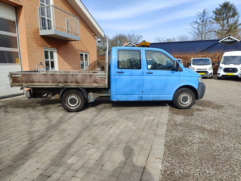 VW Transporter 2,5 TDi 130 Db.Kab m/lad 4d