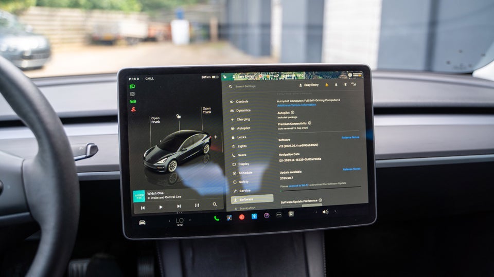 Tesla Model 3 Long Range AWD 4d