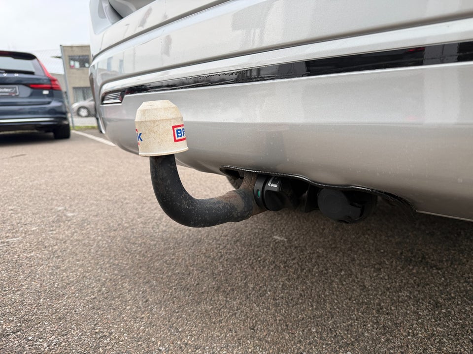 Mitsubishi Outlander 2,4 PHEV Invite CVT 4WD 5d