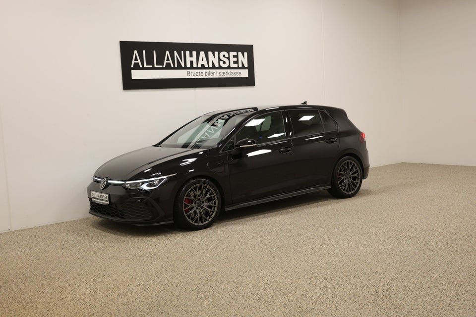 VW Golf VIII 1,4 GTE DSG 5d