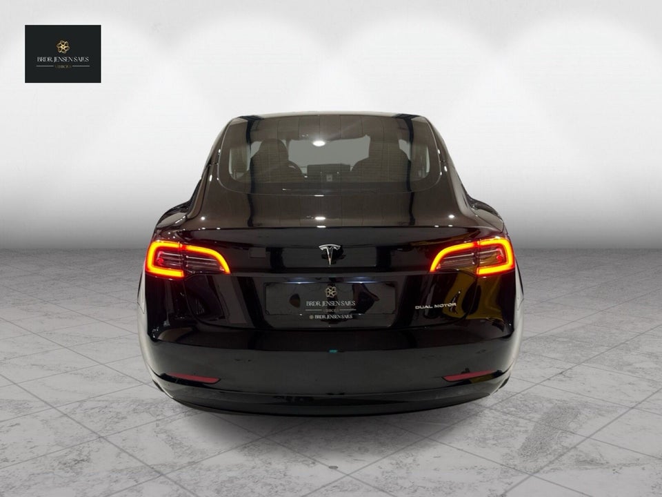Tesla Model 3 Long Range AWD 4d