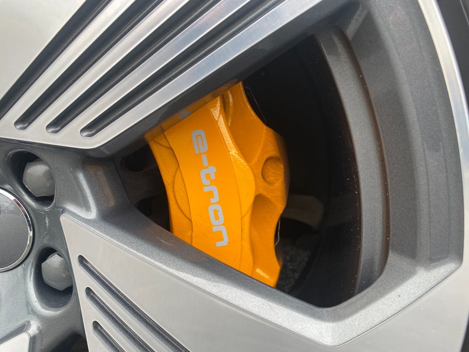 Audi e-tron 55 Advanced quattro 5d