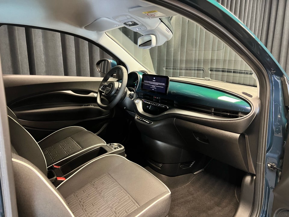 Fiat 500e 42 Icon 3d