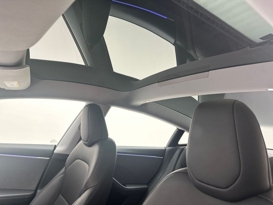 Tesla Model 3 Long Range AWD 4d