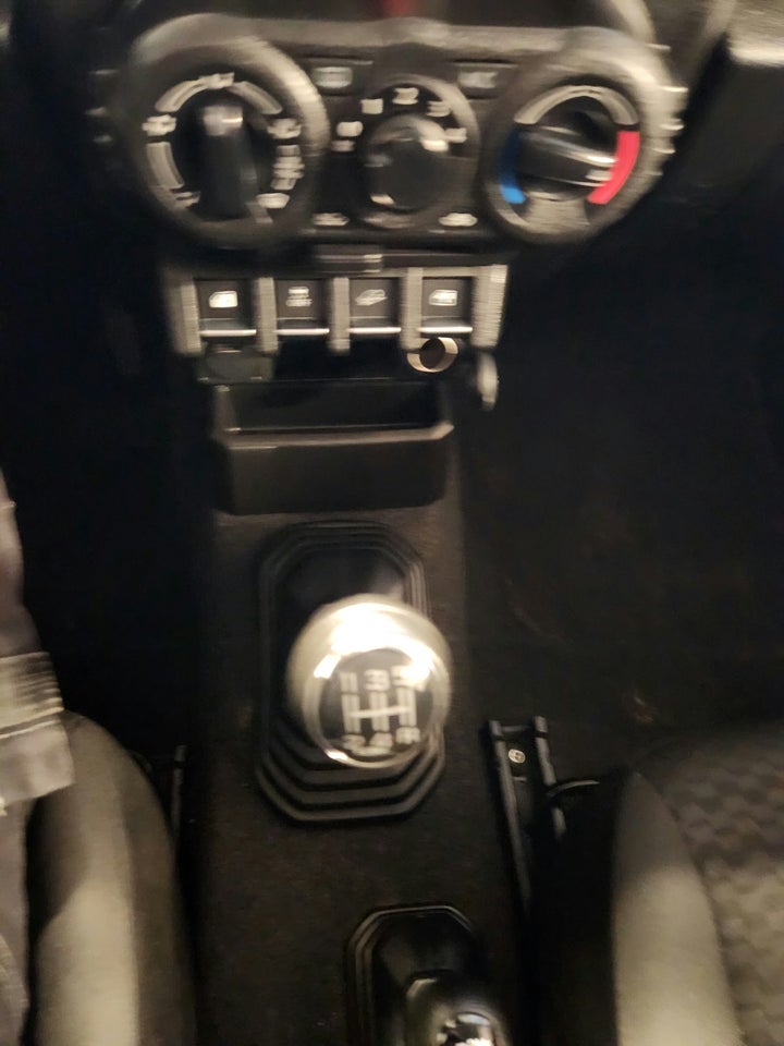 Suzuki Jimny 1,5 Touch AllGrip Van 3d