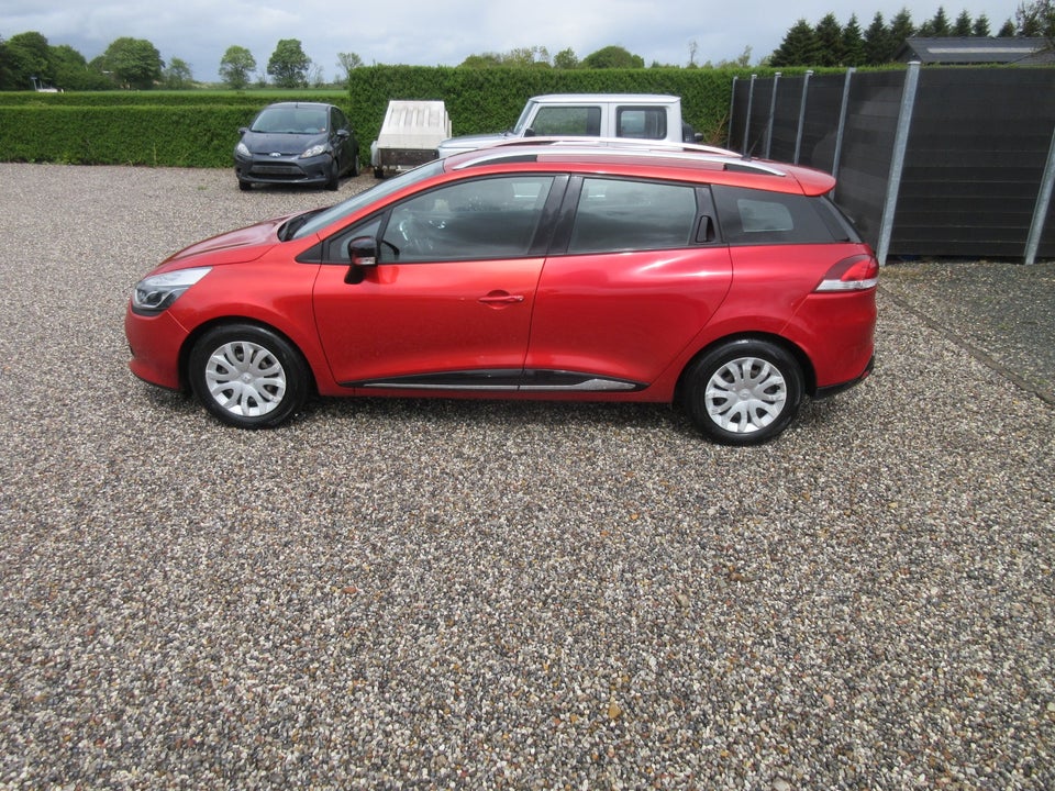 Renault Clio IV 0,9 TCe 90 Expression Sport Tourer 5d