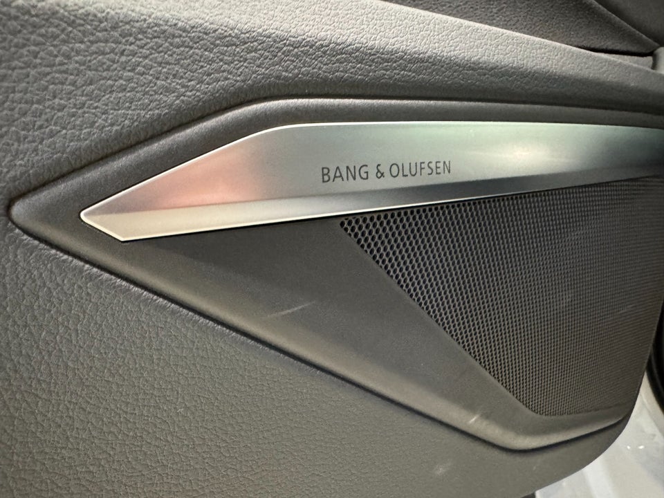 Audi e-tron 55 S-line quattro 5d