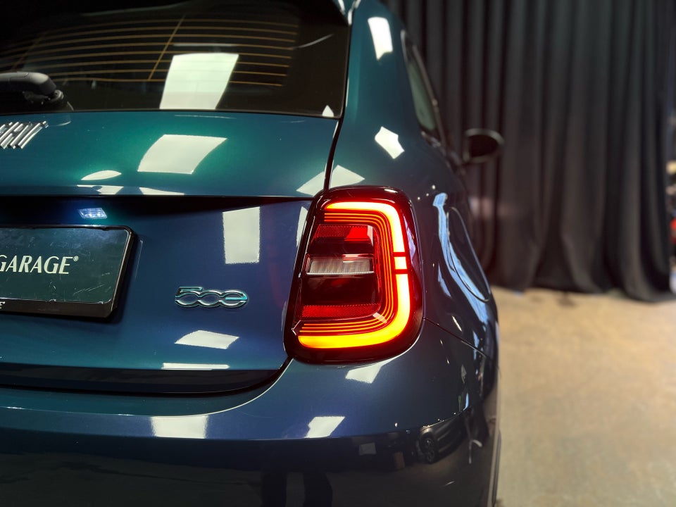 Fiat 500e 42 Icon 3d