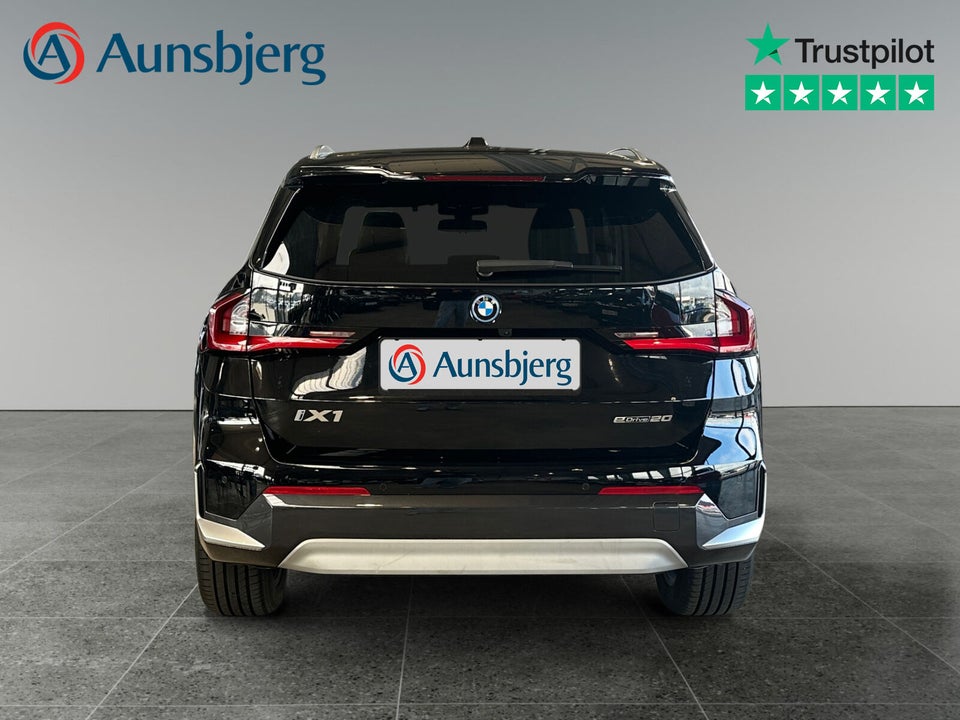 BMW iX1 eDrive20 X-Line 5d