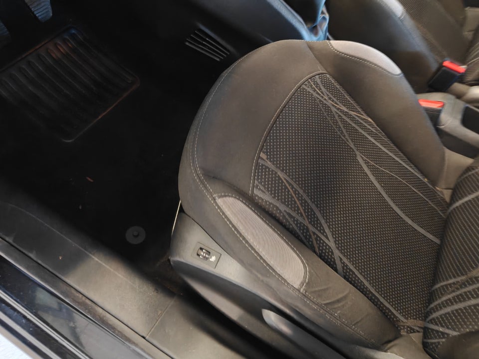 Peugeot 208 1,4 HDi 68 Active 5d