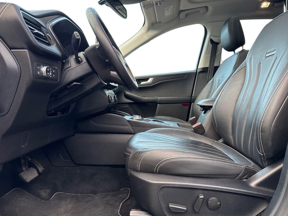 Ford Kuga 2,5 PHEV Vignale CVT 5d