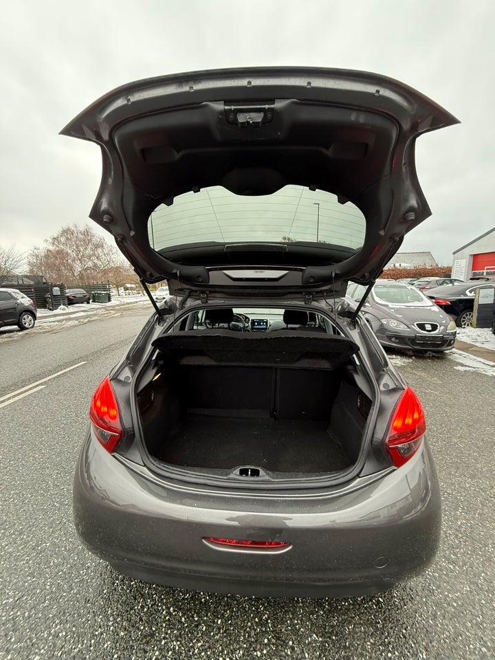 Peugeot 208 1,6 BlueHDi 100 Active 5d