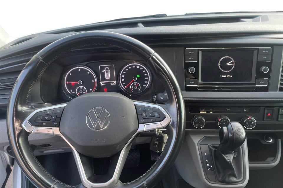 VW Transporter 2,0 TDi 150 Kassevogn DSG kort