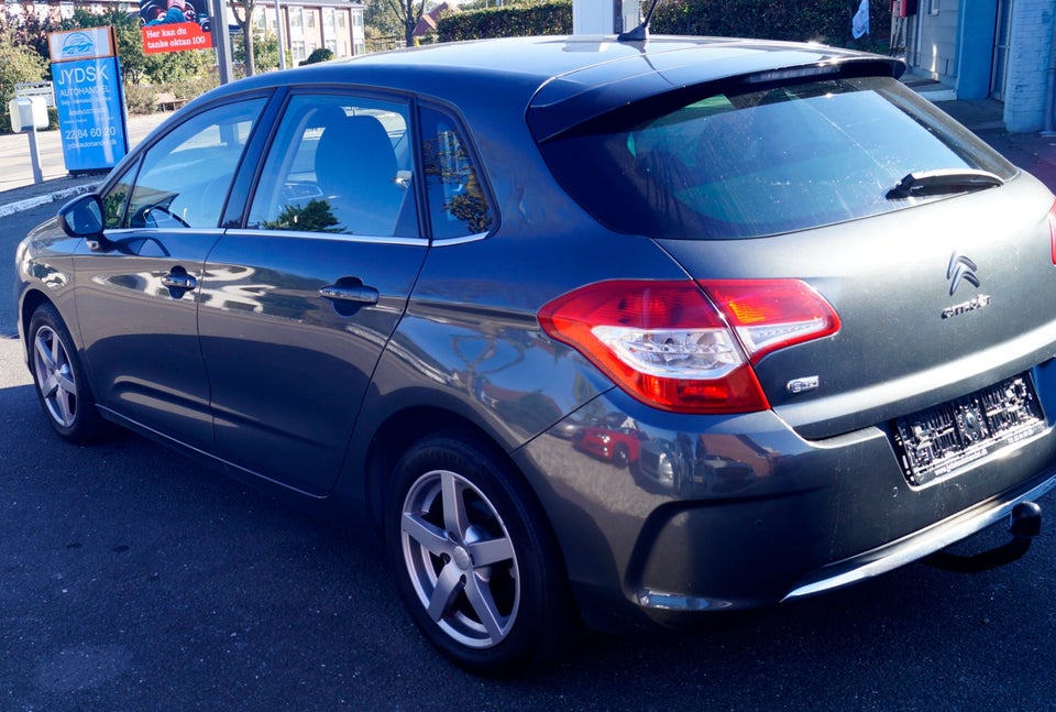 Citroën C4 1,6 e-HDi 115 Seduction 5d