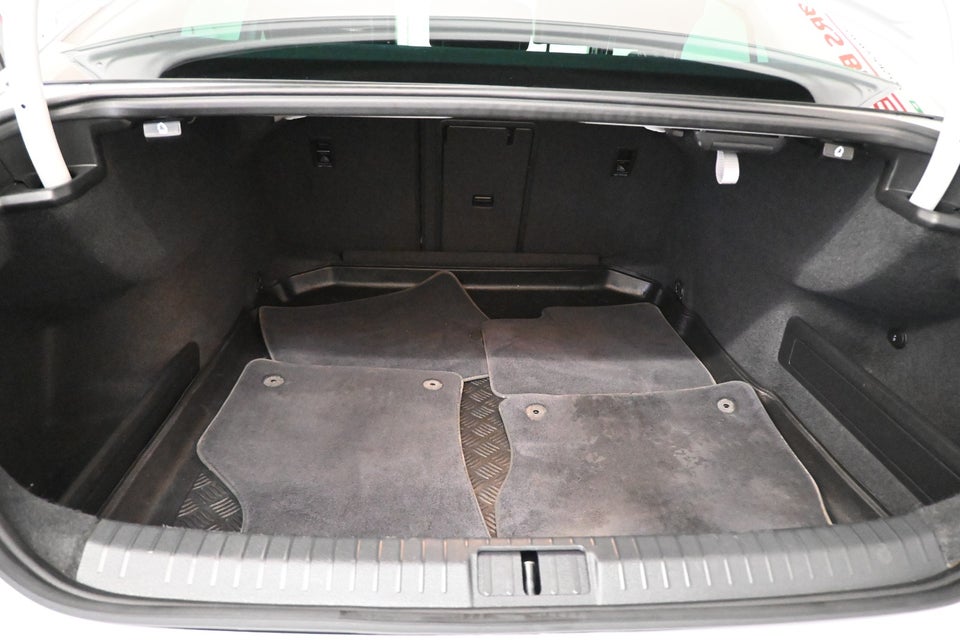 VW Passat 2,0 TDi 150 Highline DSG 4d