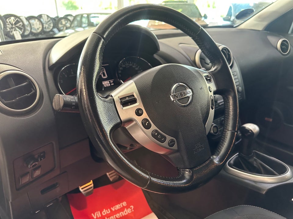 Nissan Qashqai 1,6 Tekna 5d