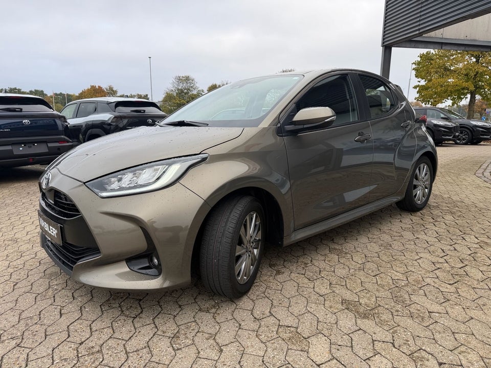Toyota Yaris 1,5 Hybrid Active Tech+ e-CVT 5d
