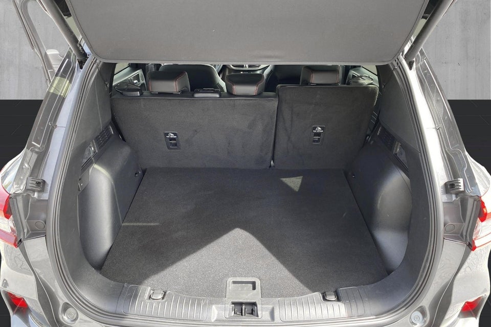 Ford Kuga 2,5 HEV ST-Line X CVT 5d
