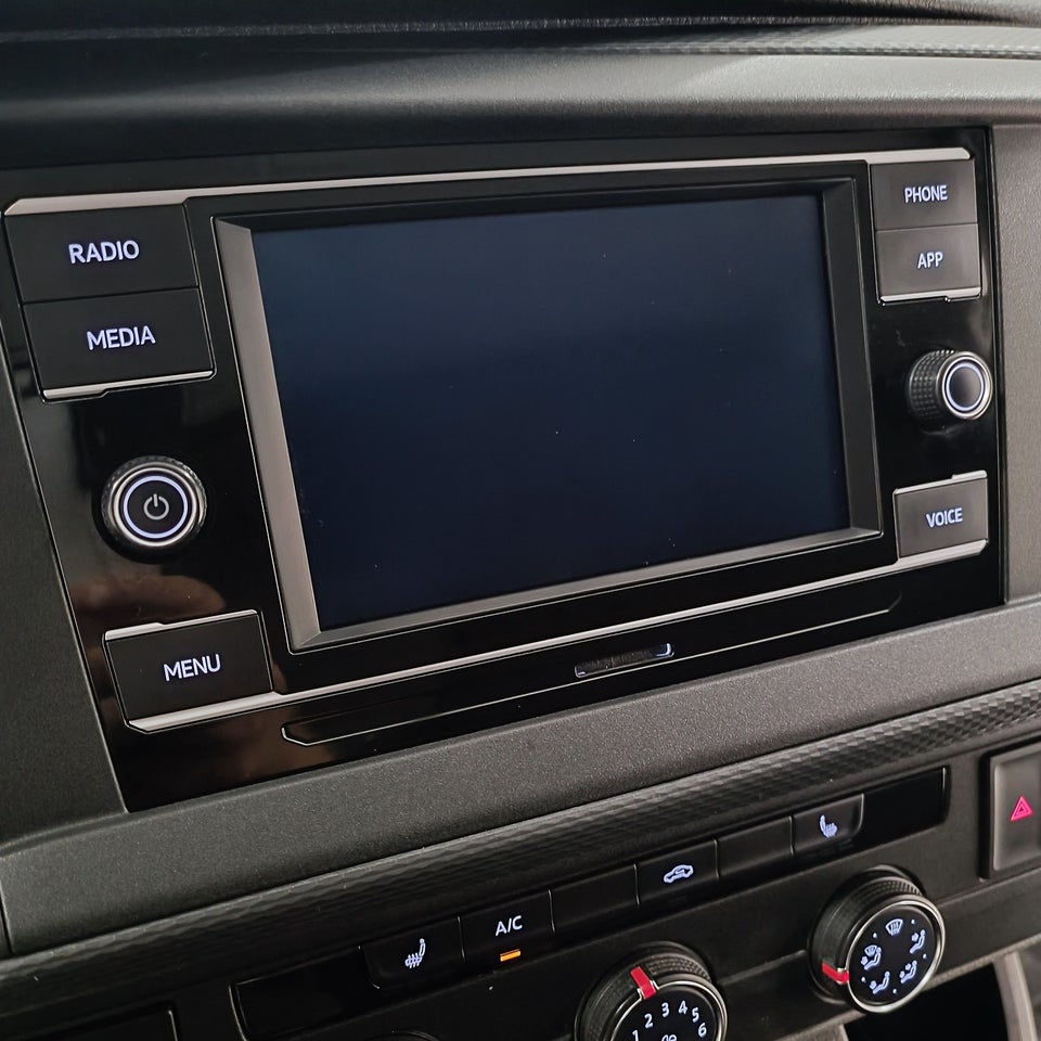 VW Transporter 2,0 TDi 150 Kassevogn lang