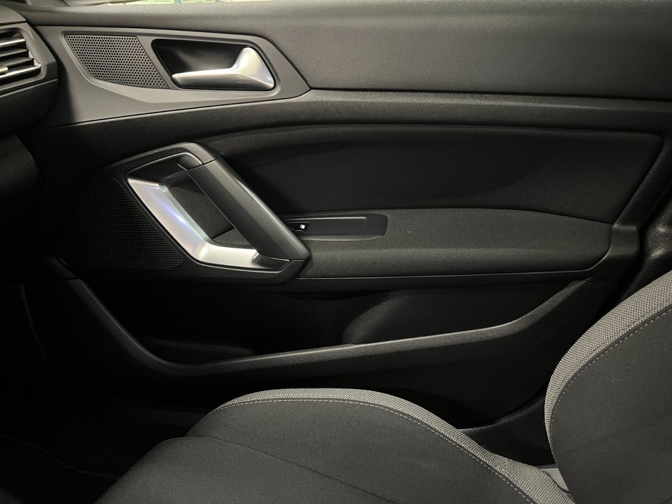 Peugeot 308 1,6 BlueHDi 120 Style Sky SW 5d