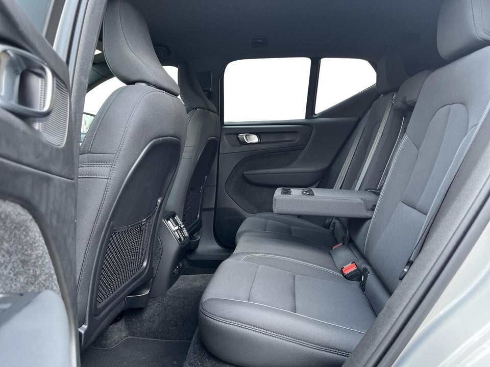 Volvo EX40 Extended Range Plus 5d