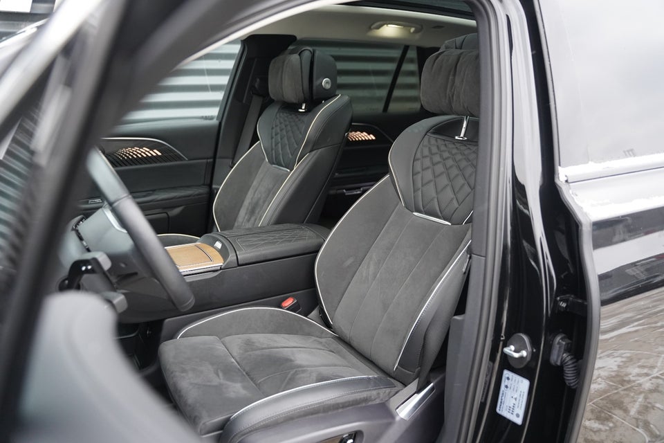 Hongqi E-HS9 99 Premium 5d